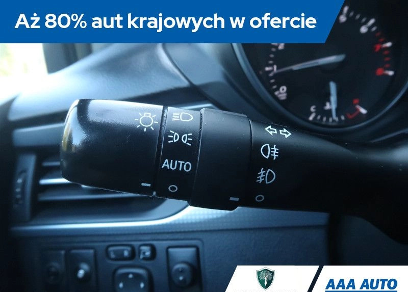 Toyota Avensis cena 53000 przebieg: 153845, rok produkcji 2015 z Zgierz małe 352